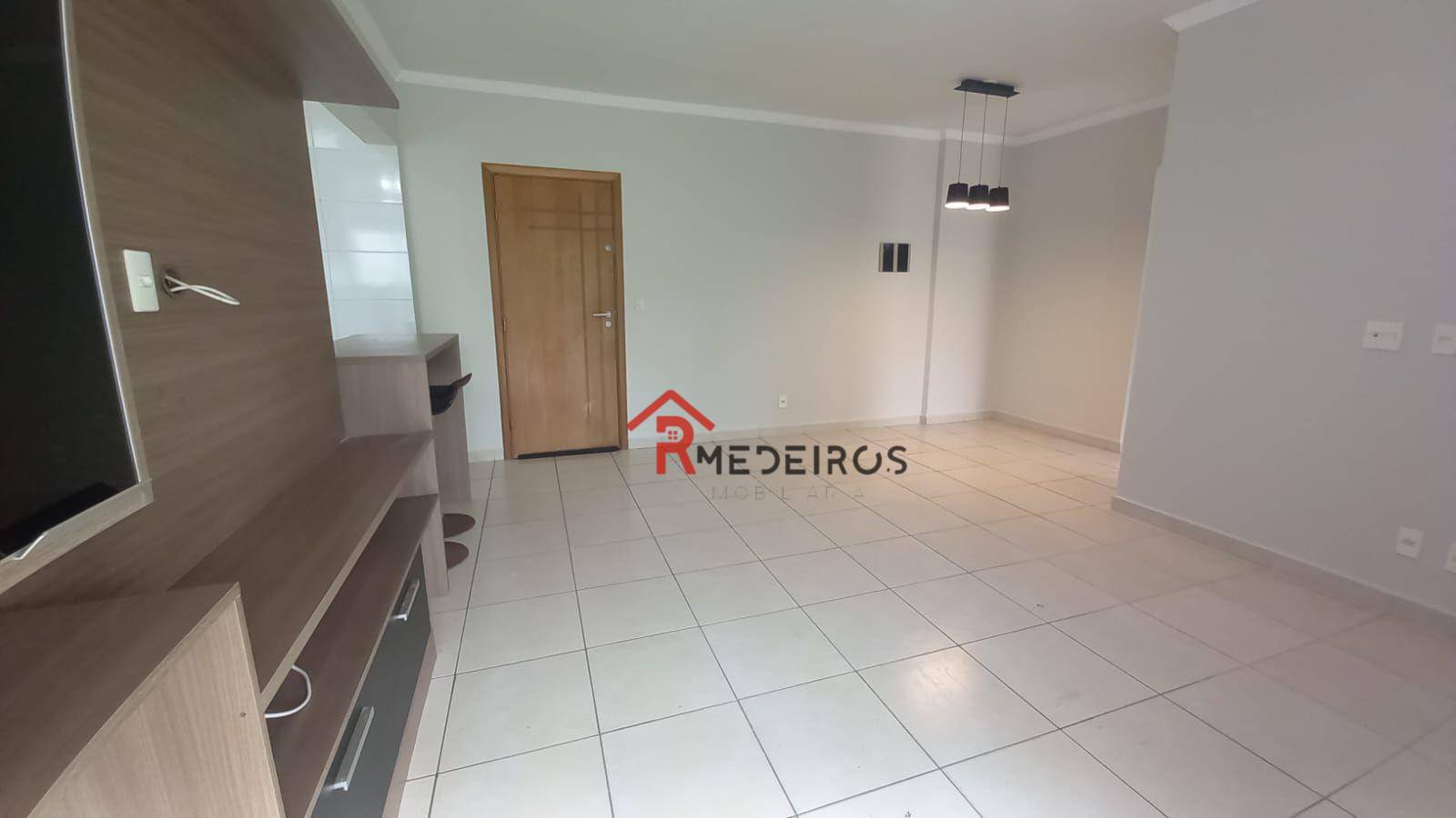 Apartamento à venda com 2 quartos, 81m² - Foto 3