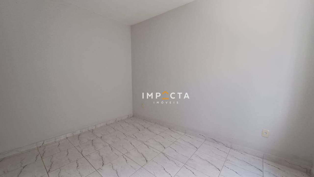 Apartamento à venda com 2 quartos, 70m² - Foto 2