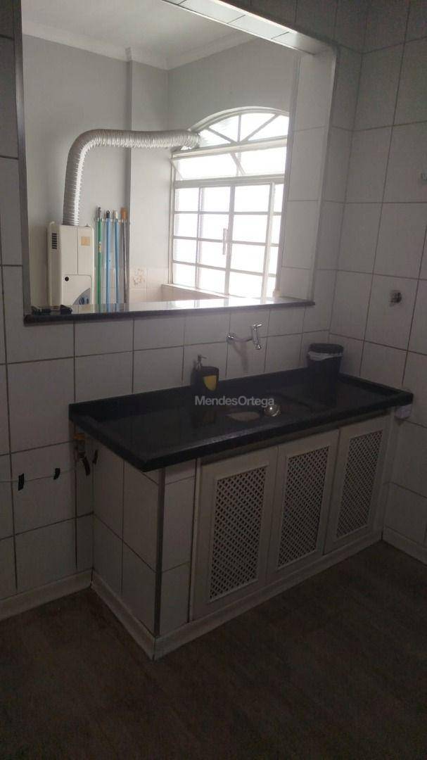 Apartamento para alugar com 3 quartos, 80m² - Foto 5