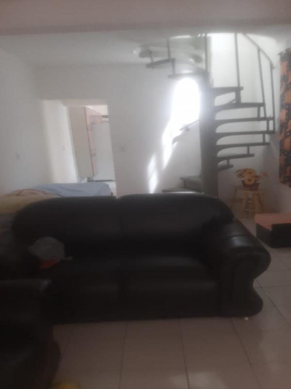 Apartamento à venda com 3 quartos, 81m² - Foto 2