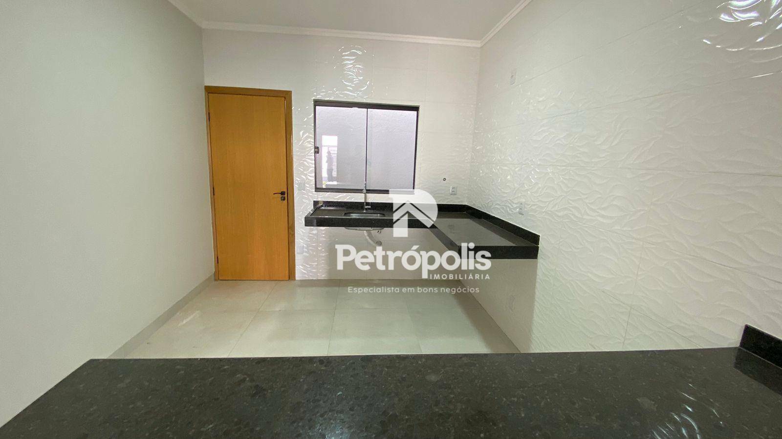 Casa à venda com 2 quartos, 87m² - Foto 5