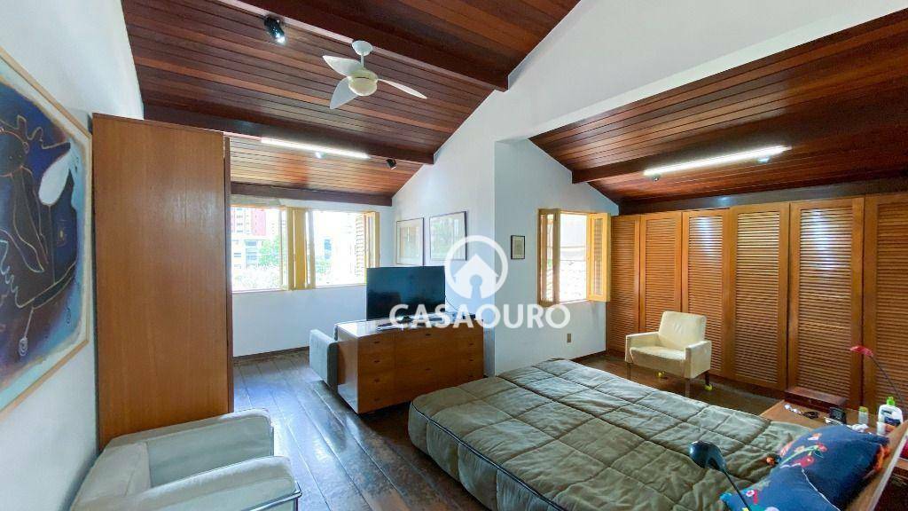 Casa à venda com 4 quartos, 283m² - Foto 30