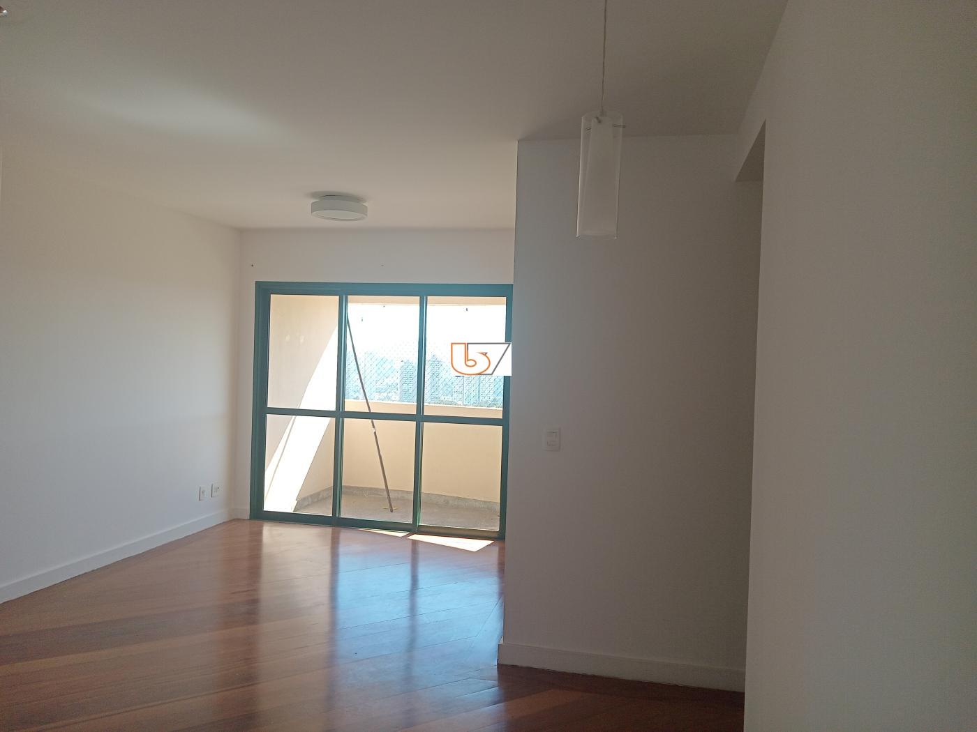 Apartamento para alugar com 3 quartos, 96m² - Foto 4