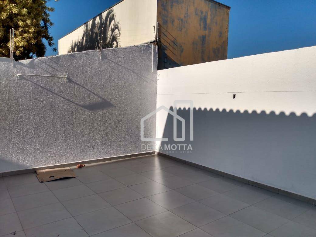 Casa à venda com 3 quartos, 135m² - Foto 2