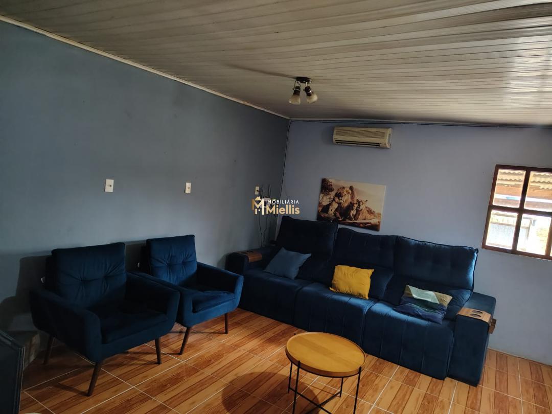 Casa à venda com 2 quartos, 60m² - Foto 3