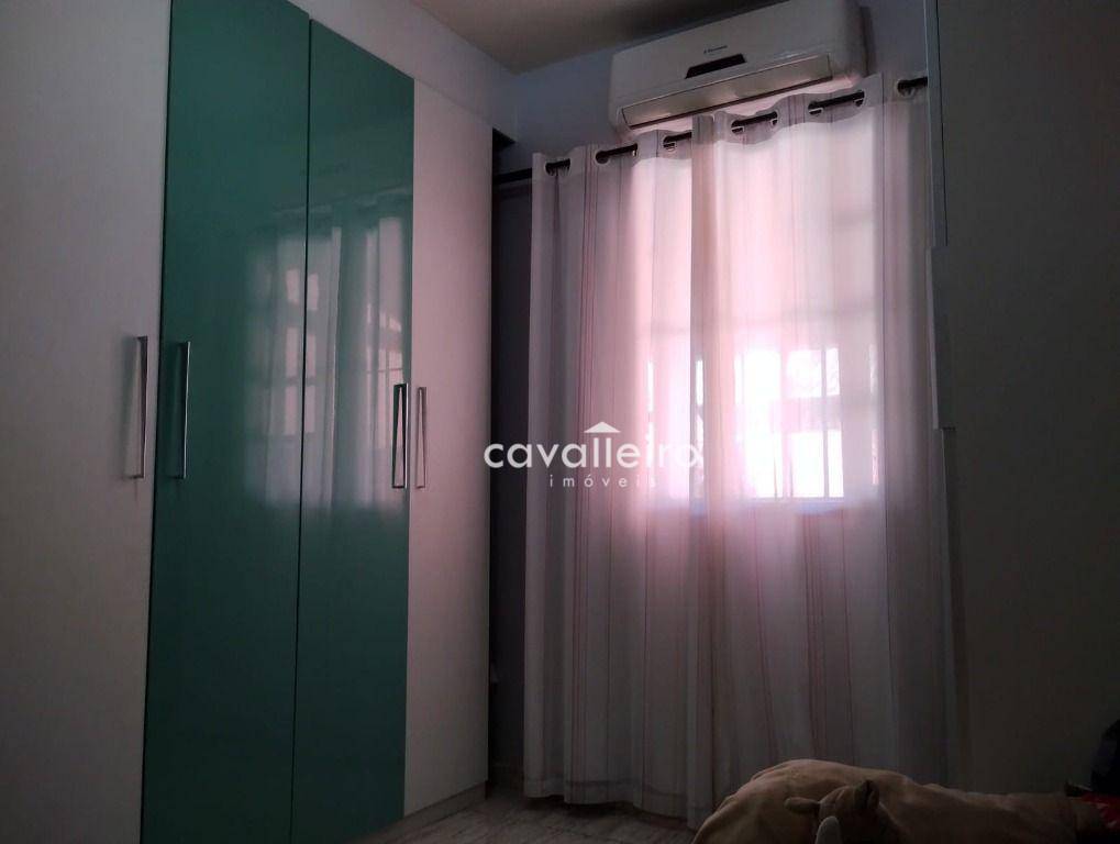 Casa à venda com 2 quartos, 90m² - Foto 11