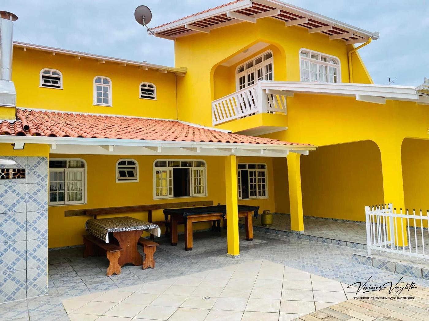 Casa para alugar com 4 quartos, 300m² - Foto 2