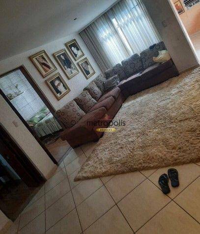 Sobrado à venda com 5 quartos, 181m² - Foto 1