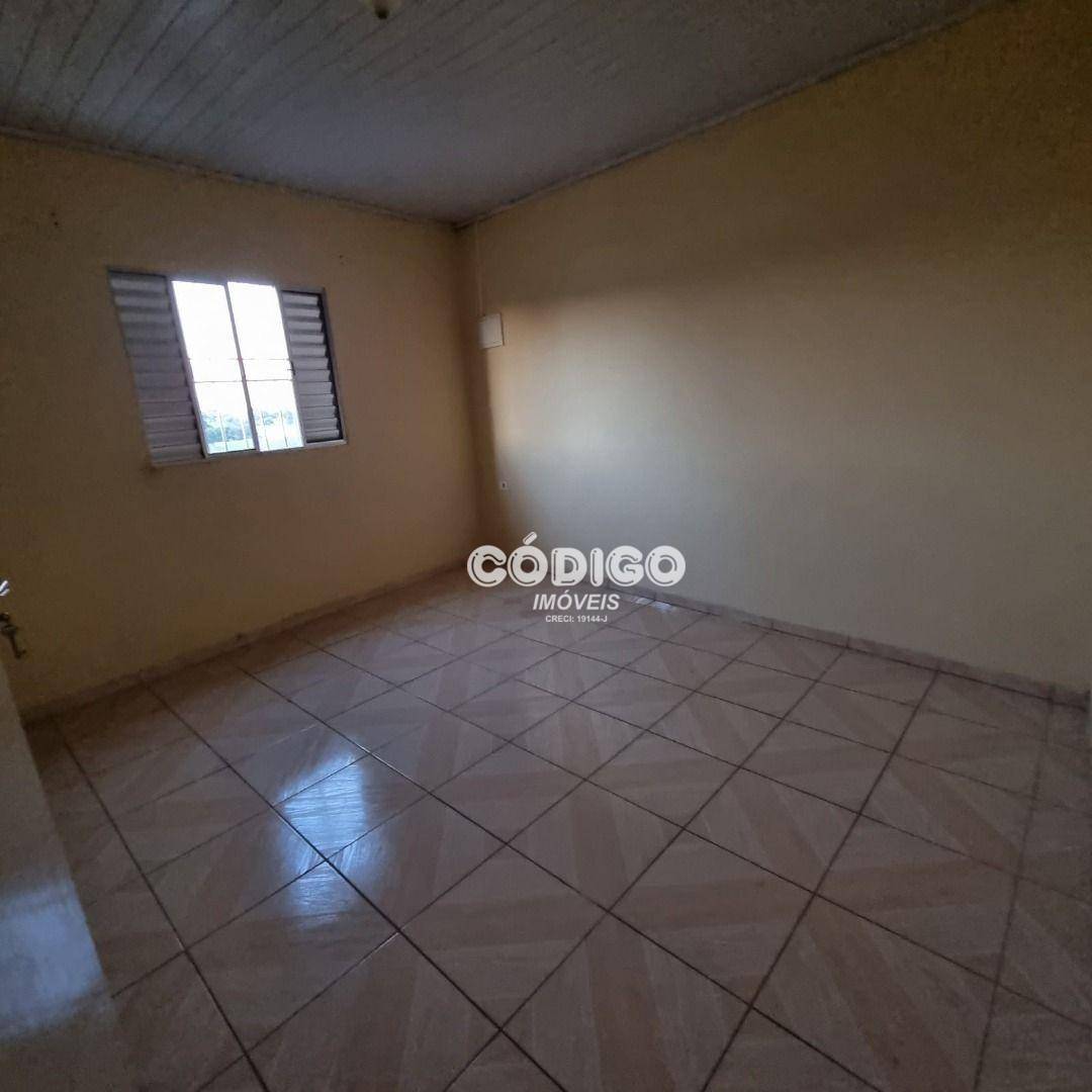 Casa para alugar com 2 quartos, 55m² - Foto 2