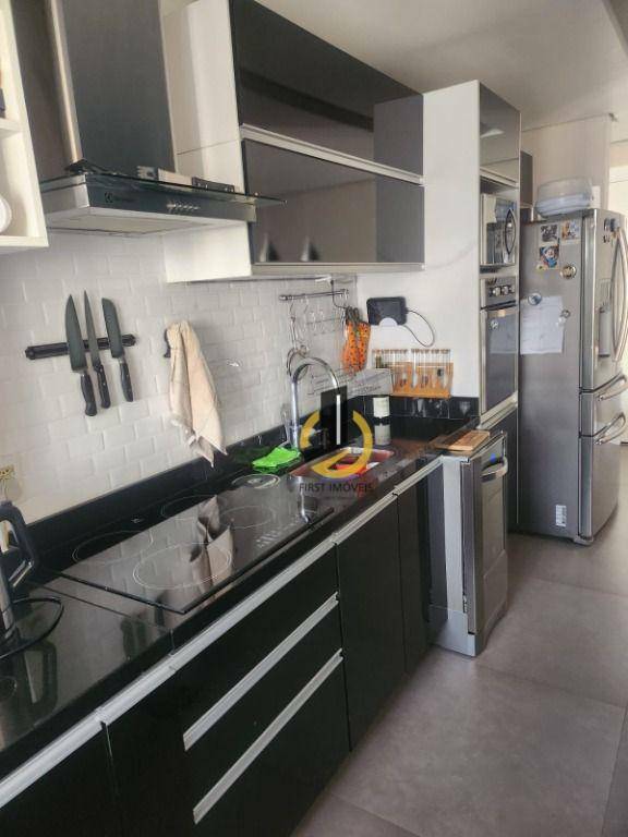 Apartamento à venda com 2 quartos, 68m² - Foto 8