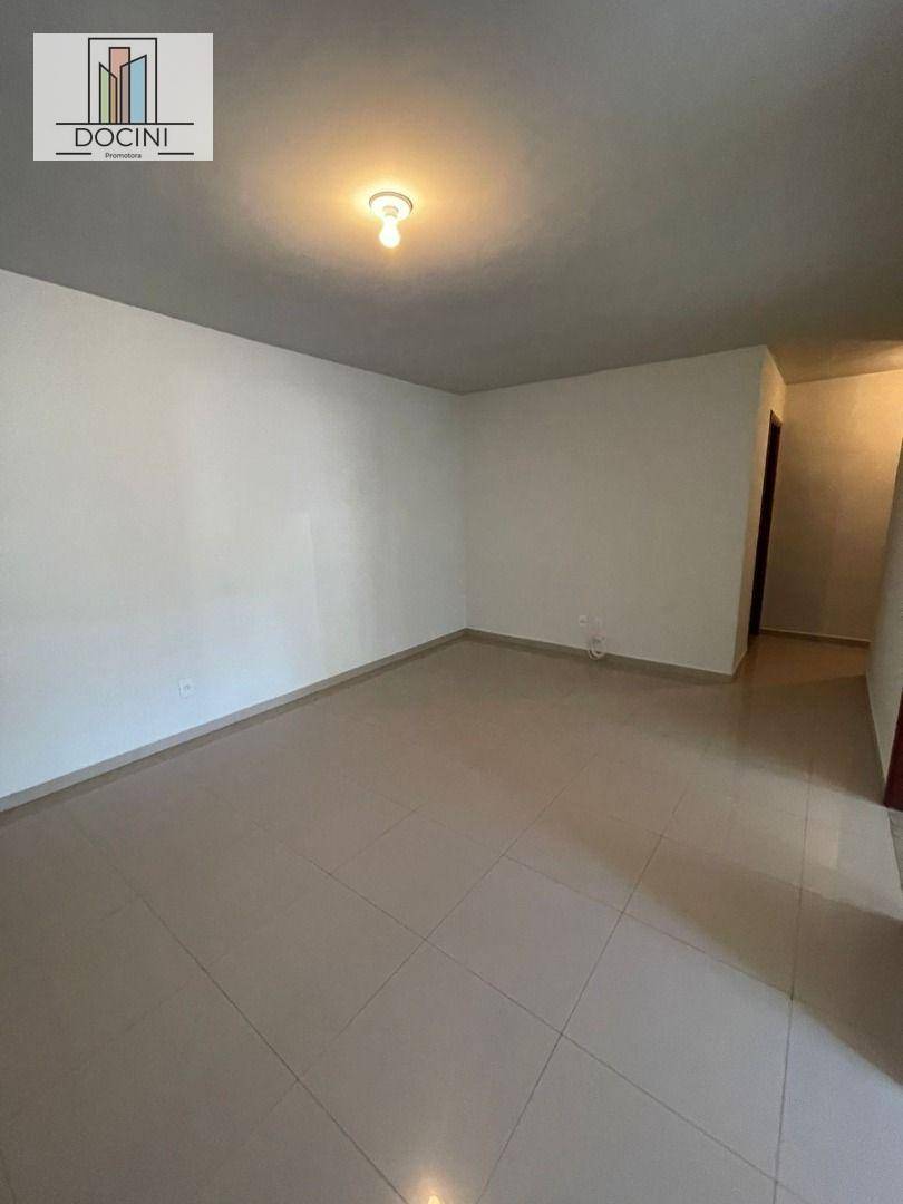 Apartamento à venda com 3 quartos, 87m² - Foto 1