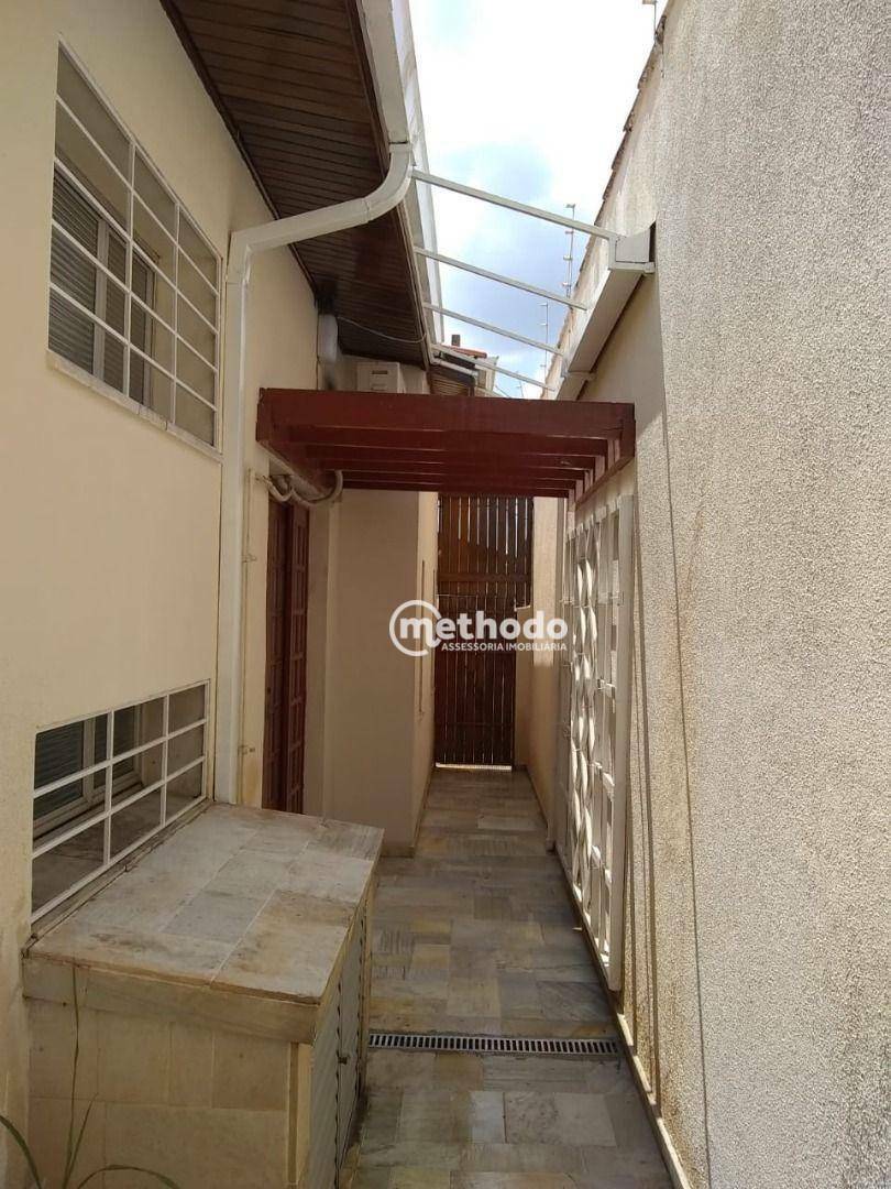 Casa à venda com 3 quartos, 220m² - Foto 8