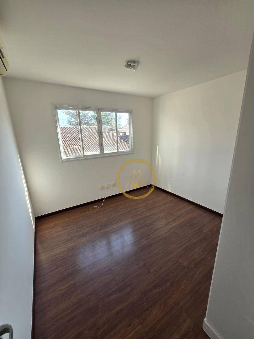 Apartamento à venda com 4 quartos, 151m² - Foto 3