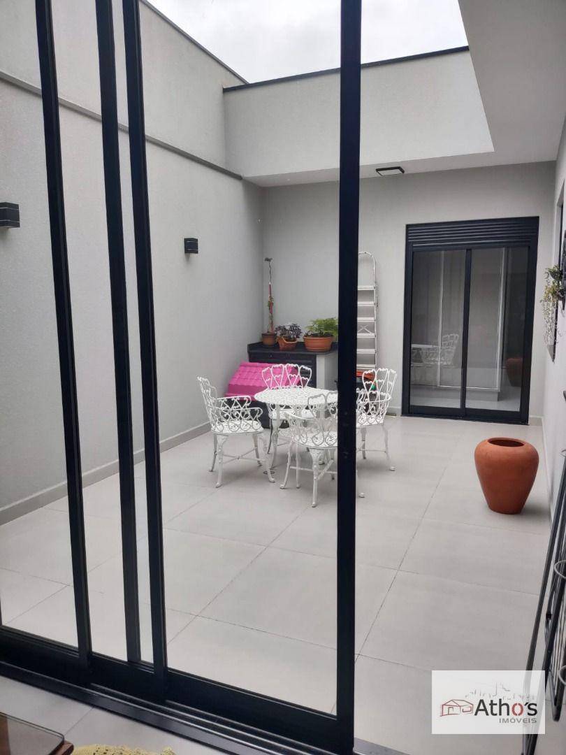 Casa de Condomínio à venda com 3 quartos, 141m² - Foto 4