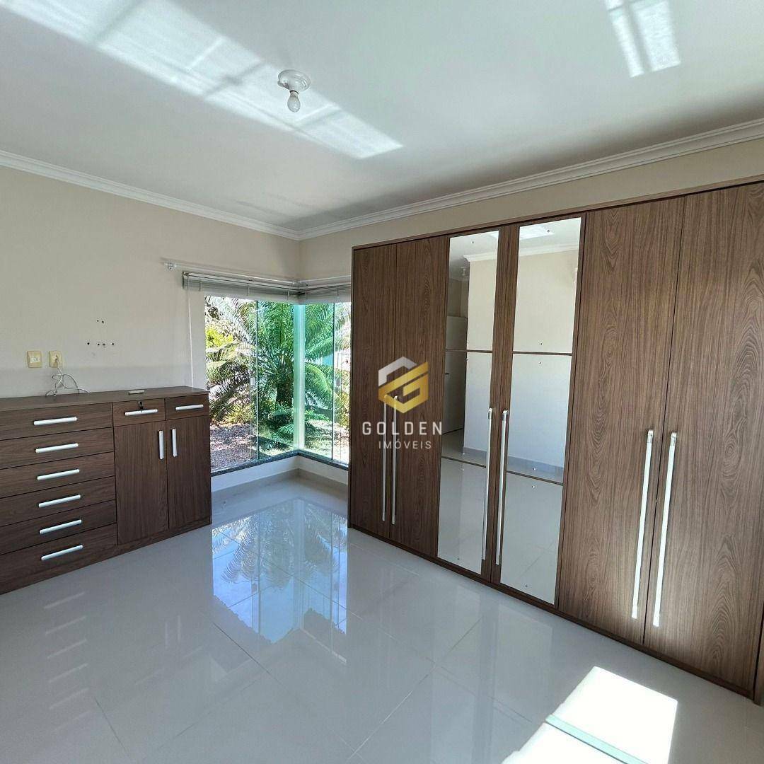 Casa à venda com 4 quartos, 100m² - Foto 18