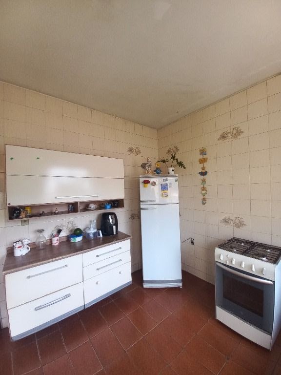 Casa à venda com 3 quartos, 180m² - Foto 13