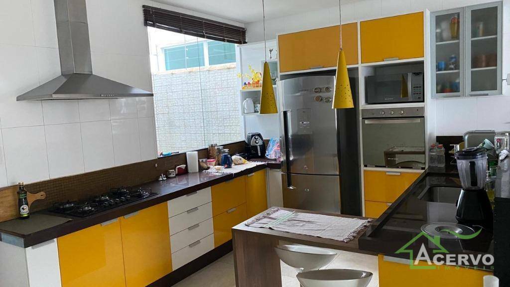 Casa de Condomínio à venda com 3 quartos, 216m² - Foto 14