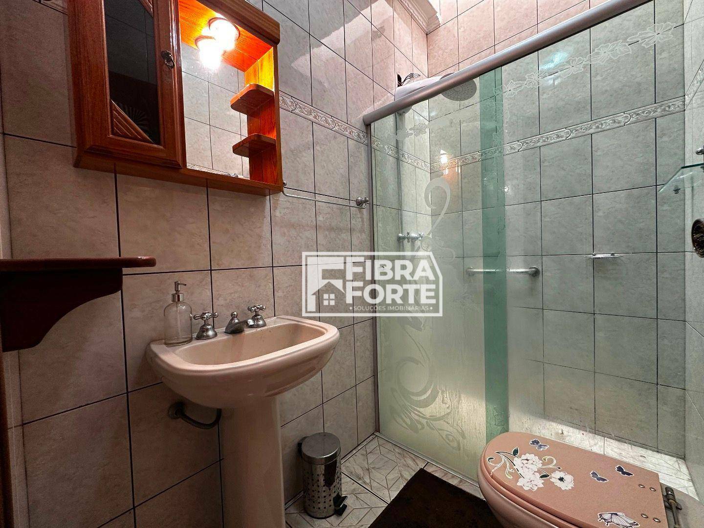 Casa à venda com 4 quartos, 230m² - Foto 21