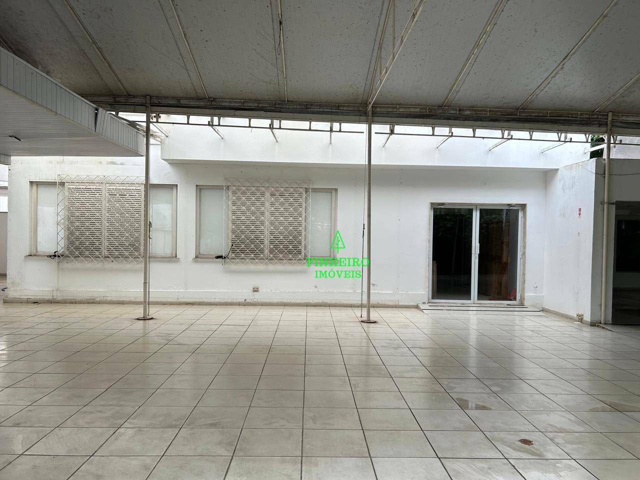 Casa à venda e aluguel com 2 quartos, 250m² - Foto 10