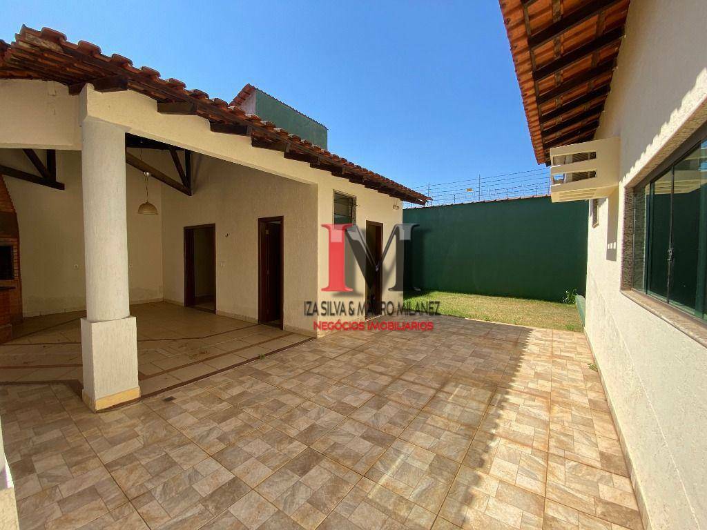 Casa de Condomínio à venda com 3 quartos, 380m² - Foto 32