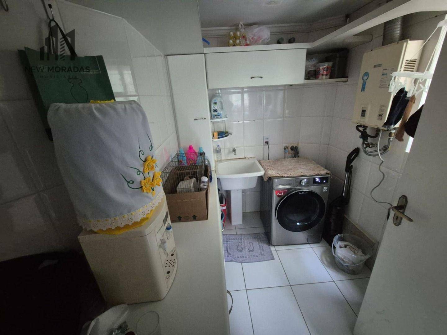 Sobrado à venda com 3 quartos, 238m² - Foto 4