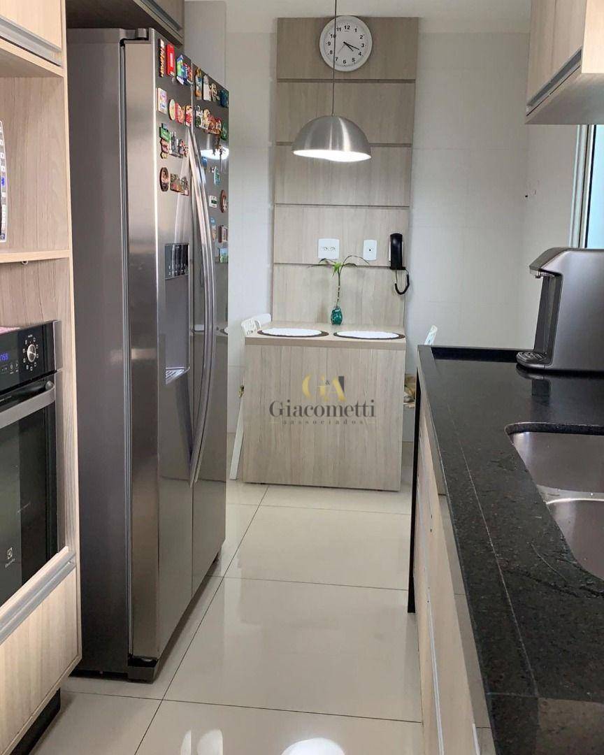 Apartamento à venda com 3 quartos, 156m² - Foto 5