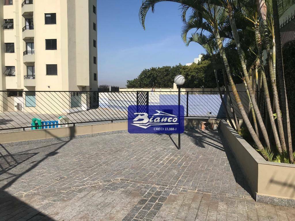 Apartamento à venda com 2 quartos, 62m² - Foto 19