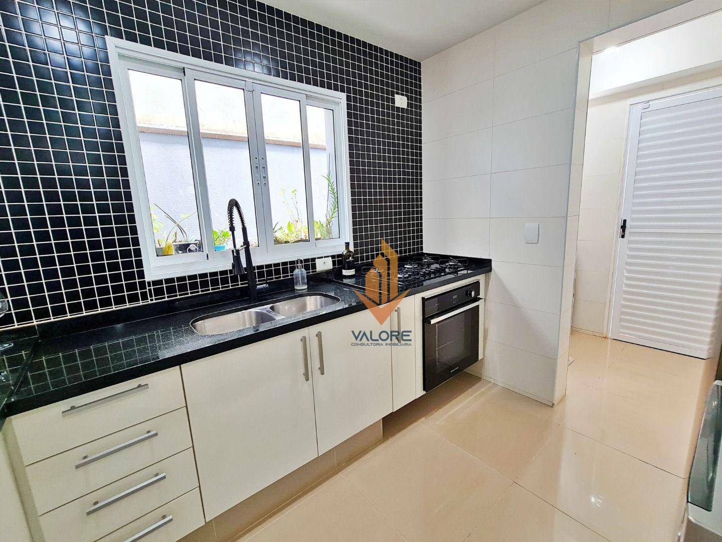 Casa de Condomínio à venda com 3 quartos, 180m² - Foto 23