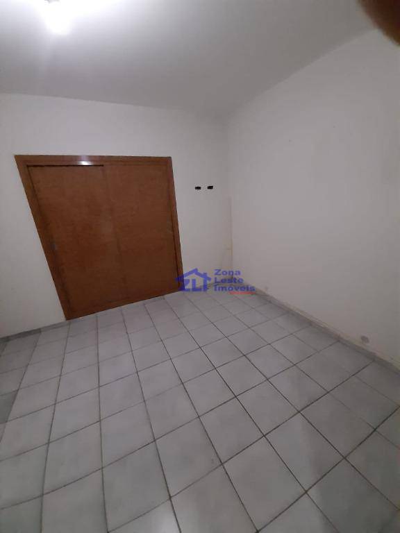 Casa à venda com 3 quartos, 200m² - Foto 7