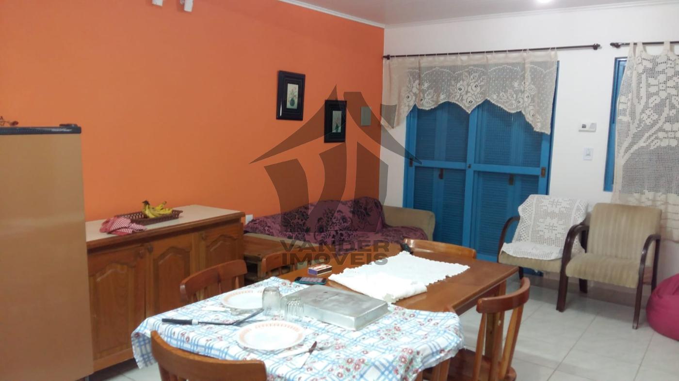 Casa à venda com 3 quartos, 300m² - Foto 3