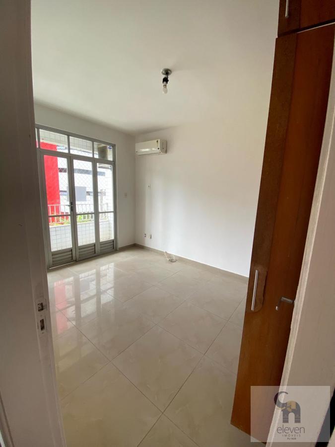 Apartamento à venda com 2 quartos, 75m² - Foto 3