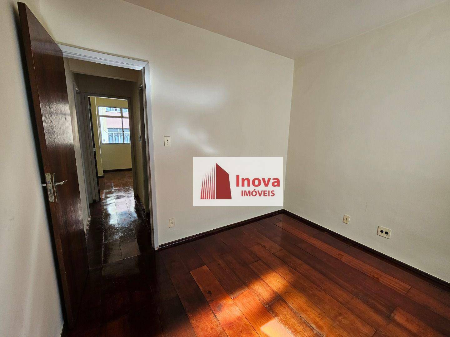 Apartamento para alugar com 2 quartos, 60m² - Foto 12