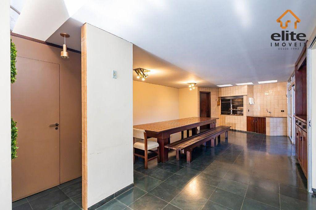 Casa à venda e aluguel com 4 quartos, 352m² - Foto 27