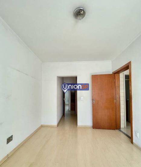 Apartamento à venda com 4 quartos, 160m² - Foto 9