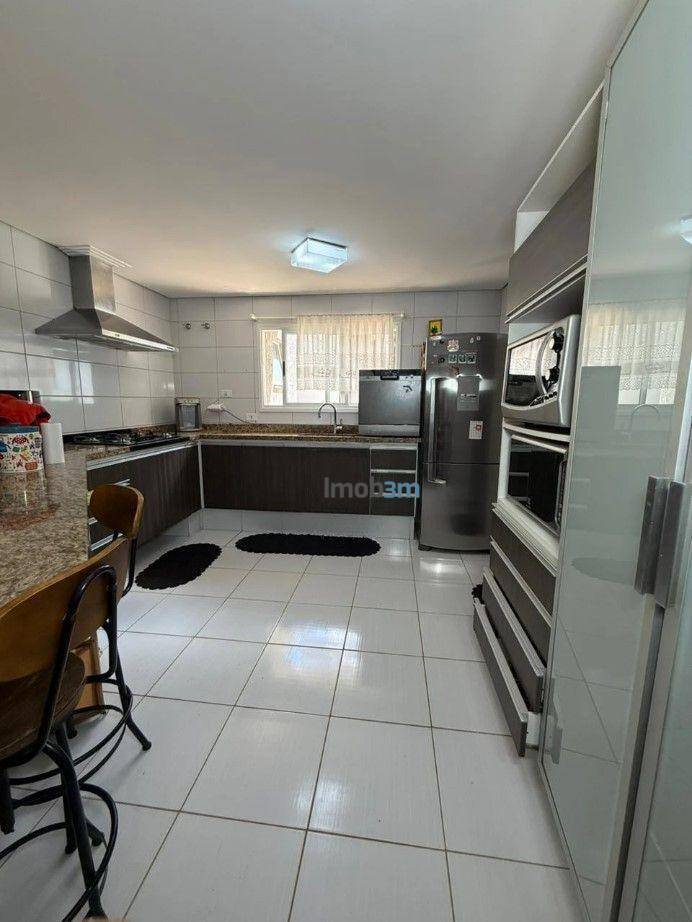 Sobrado, 4 quartos, 300 m² - Foto 6