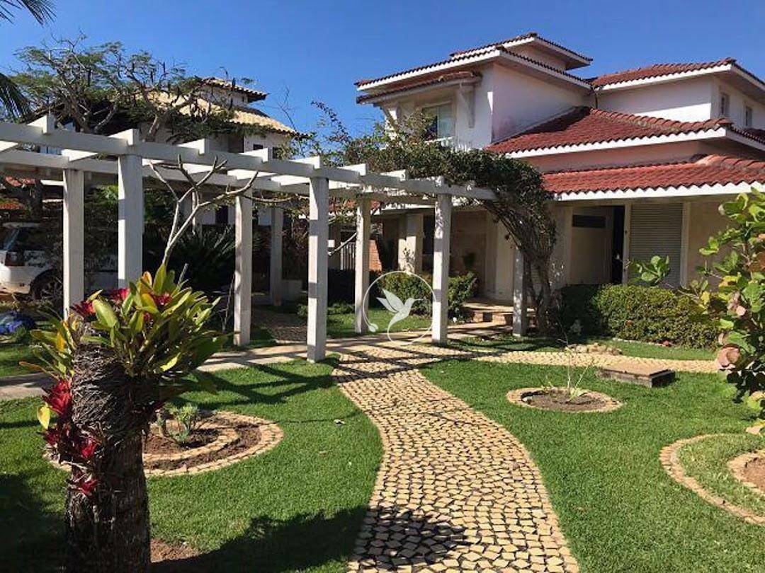 Casa de Condomínio à venda com 5 quartos, 280m² - Foto 1