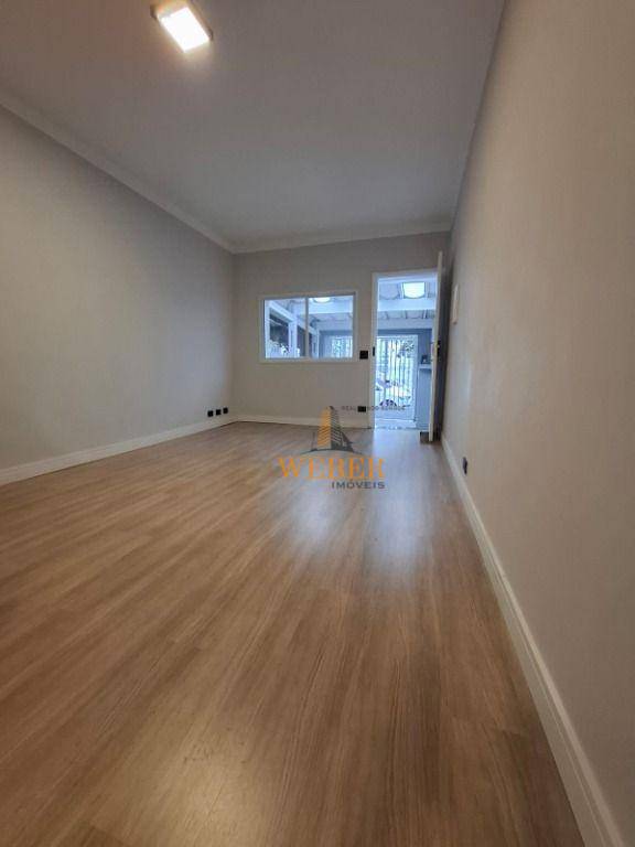 Sobrado à venda com 3 quartos, 110m² - Foto 1