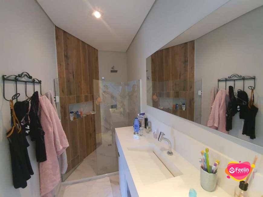 Casa à venda com 5 quartos, 293m² - Foto 9