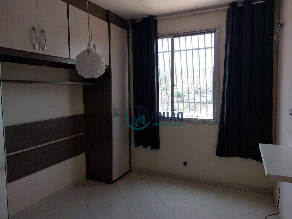 Apartamento à venda com 2 quartos, 70m² - Foto 3