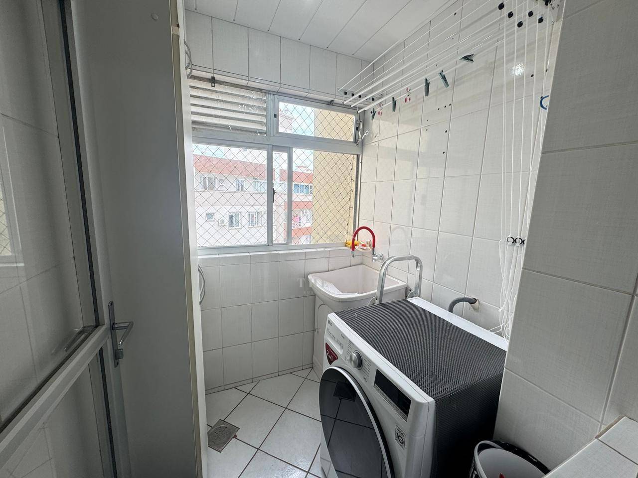 Apartamento à venda com 3 quartos, 65m² - Foto 6