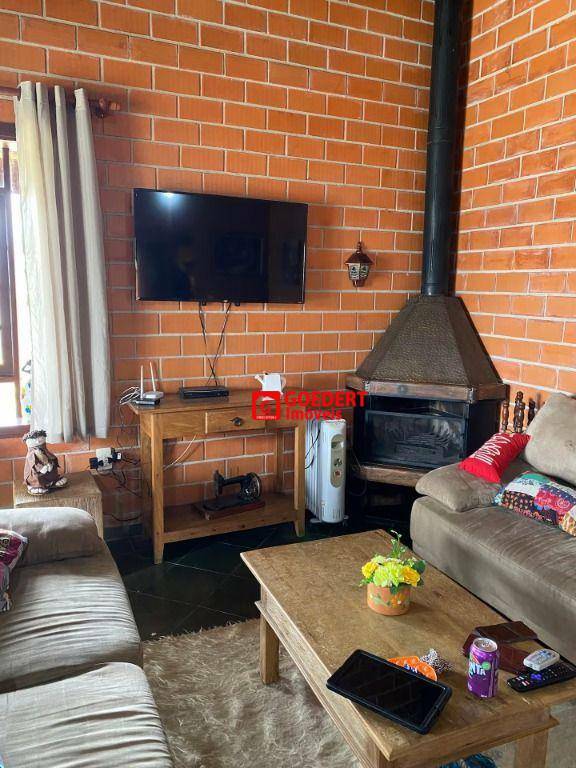 Chácara à venda com 3 quartos, 200m² - Foto 11