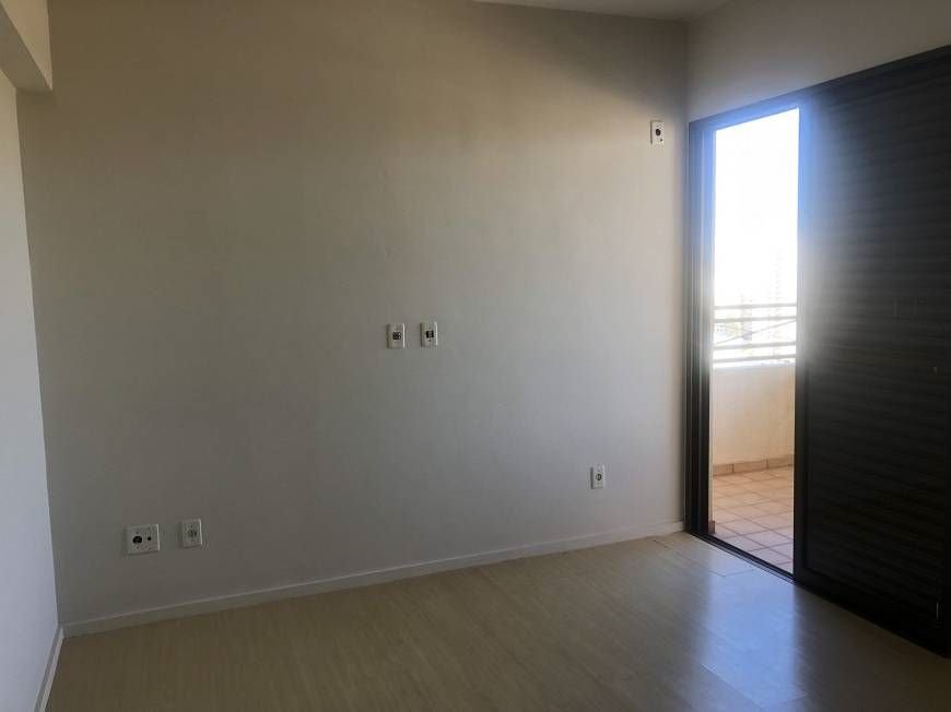 Apartamento à venda com 3 quartos, 133m² - Foto 10