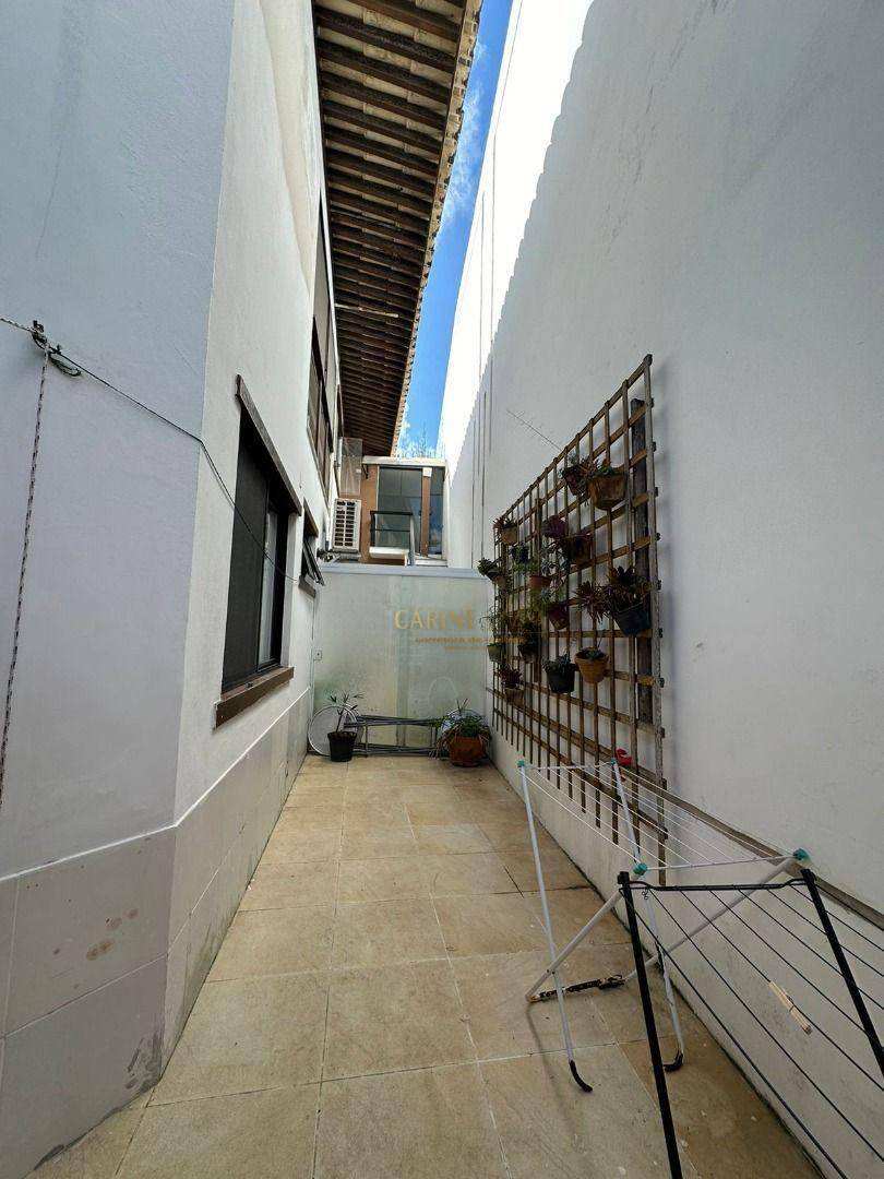 Casa de Condomínio para alugar com 3 quartos, 285m² - Foto 21