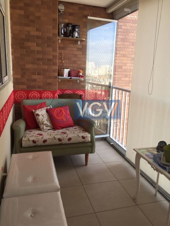 Apartamento à venda com 2 quartos, 62m² - Foto 13