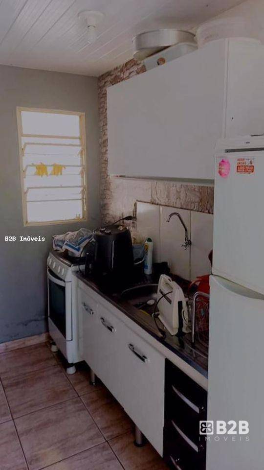 Casa à venda com 2 quartos, 37m² - Foto 5