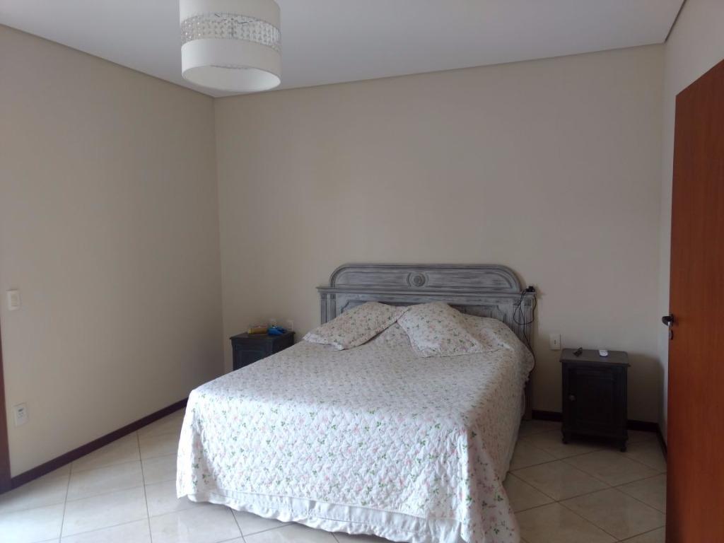 Casa à venda com 4 quartos, 349m² - Foto 15