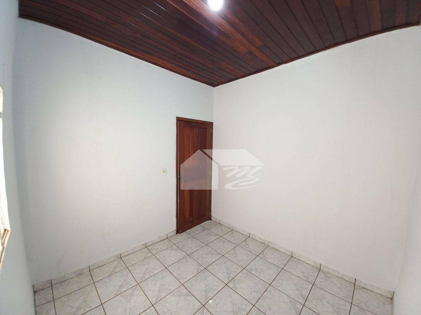 Casa para alugar com 2 quartos, 60m² - Foto 13