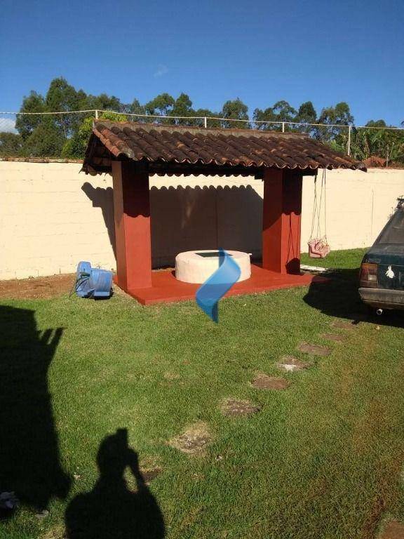 Chácara à venda com 3 quartos, 200m² - Foto 4