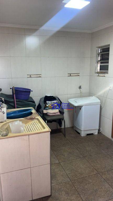 Sobrado à venda com 3 quartos, 250m² - Foto 14