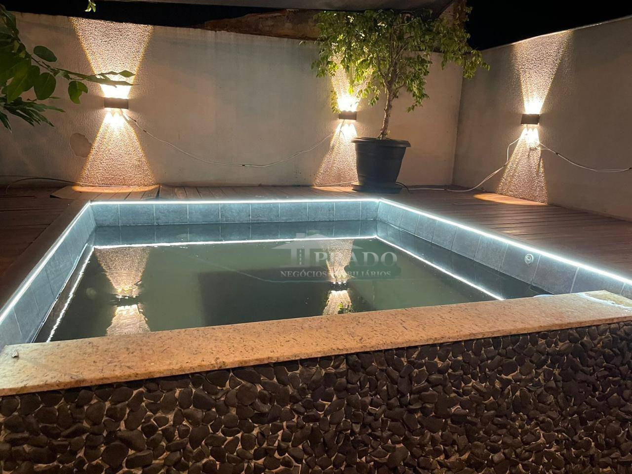 Casa, 2 quartos, 147 m² - Foto 1